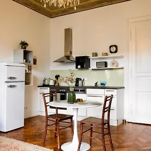 Stilvolles Apartment in zentraler Lage Apartment